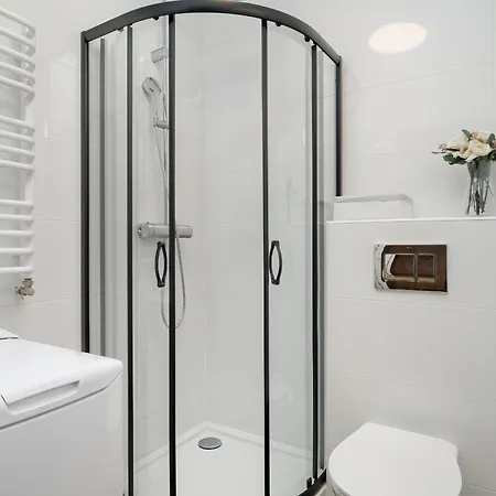 Jasny & Elegancki Apartament Typu Studio Z Tarasem By Renters * Познань